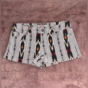 juniors size 7 hot kiss jean shorts